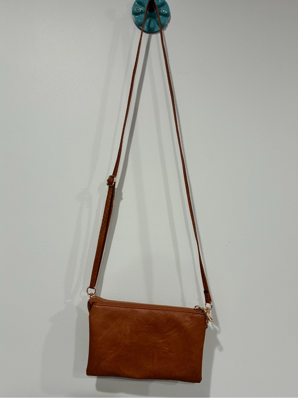 Classic Brown Leather Crossbody Bag - Jen & Co